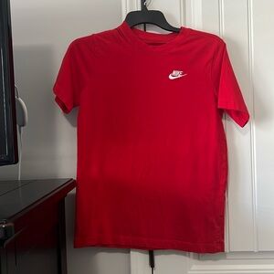 Red. Nike tee shirt. Boys XL